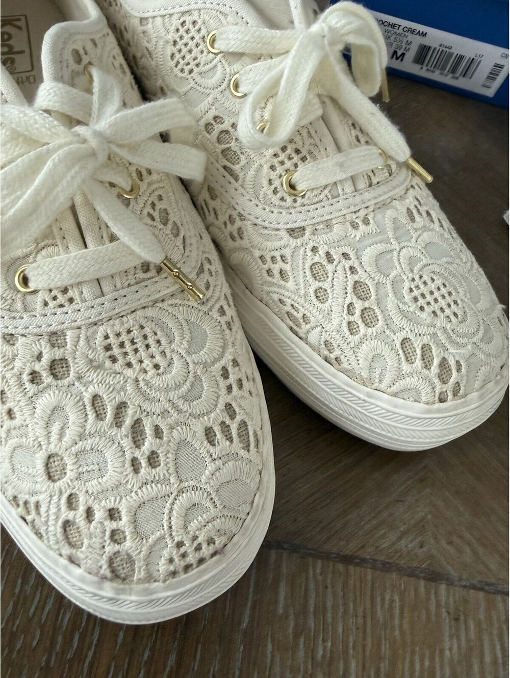 Keds Triple Crocheted Cream Sneakers Lacy Size 8 Comes With Box - Picture 3 of 8